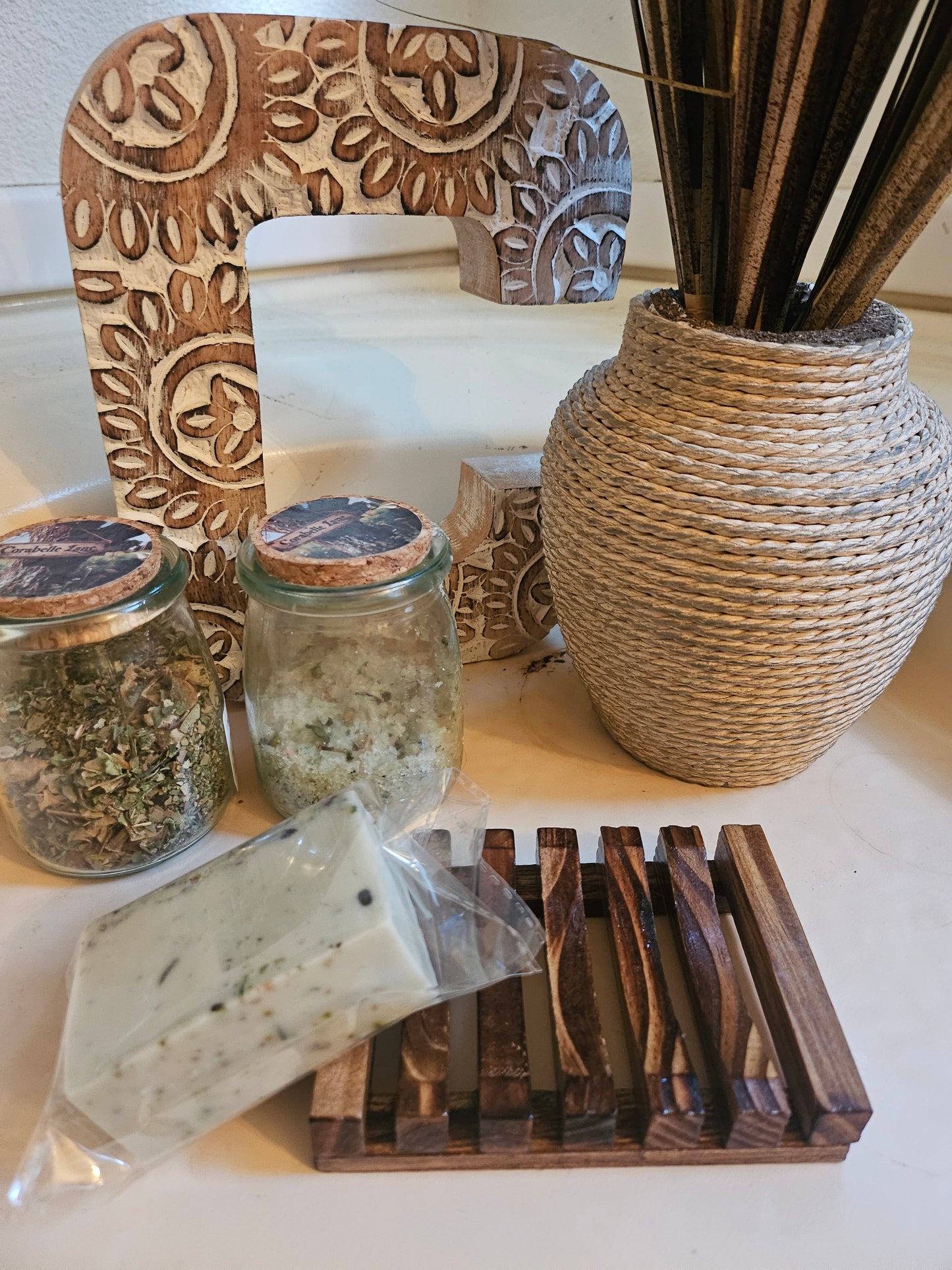 The Artisan’s Soap Cradle | Wood & Gloss